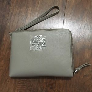 Tory Burch Britten Large Zipper Pouch/Wristlet